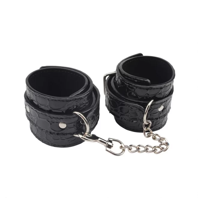 Kajdanki na nogi Chisa Be Good Ankle Cuffs-Black