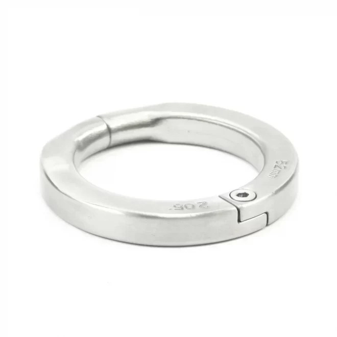 Bon4 lockable cock ring 52 mm.